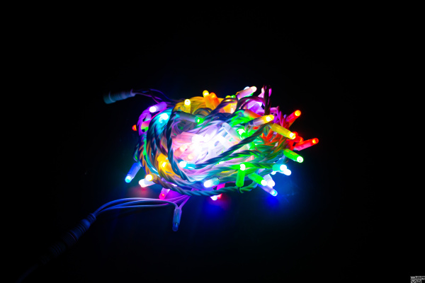 LED Гирлянда-нить (дюраплей) 10 м 7и цветная 100 LED, флэш белый  Каучук б/провода-контроллера