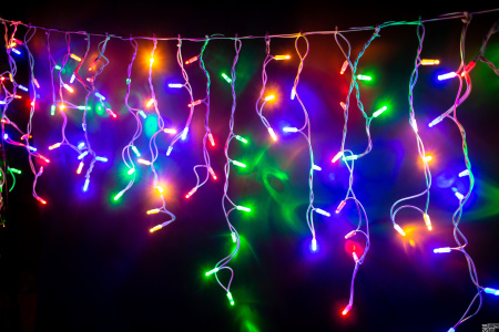 Светодиодная Бахрома 2м*0,7м  цвет.Мульти, белый провод каучук