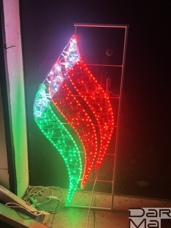 Светодиодная консоль DarMa "Флаг-всполох" на металлокаркасе, цвет: R/G/W, 140см х 70см